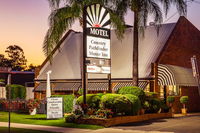 Country Pathfinder Motor Inn