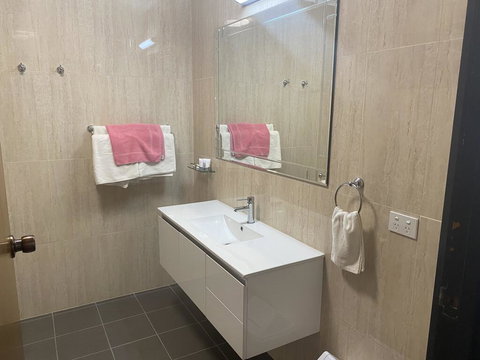 Country Plaza Halls Gap - ACT Tourism 3