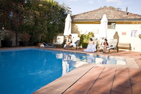 Country Plaza Motel - ACT Tourism 0