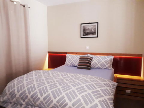 Couples Retreat With Mountain View Near Hobart - ACT Tourism 1