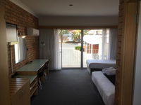 Court Street Motel
