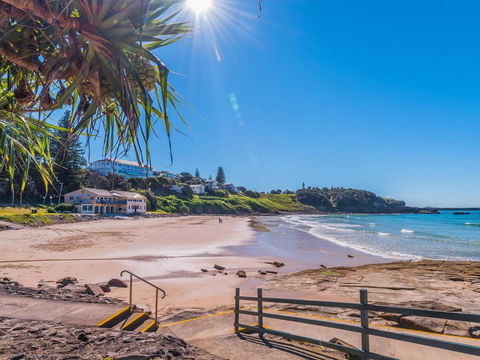 Craigmore On The Beach Unit 13 - Views Views - ACT Tourism 2