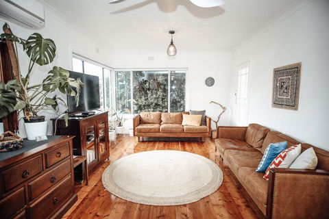 Craypot Cottage Port Campbell - ACT Tourism 0