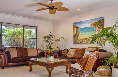 Cronulla Beach House B&B - ACT Tourism 2