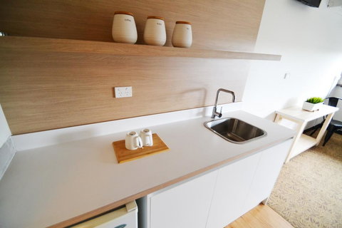 Crossroads Hotel - ACT Tourism 1