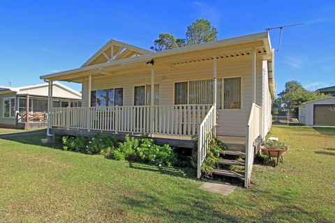 Cudmirrah Reef Cottage - ACT Tourism 1