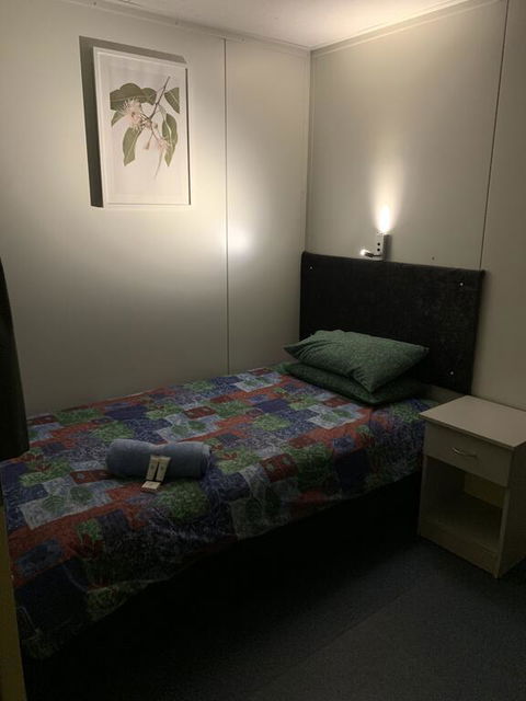 Cue Motel - ACT Tourism 1