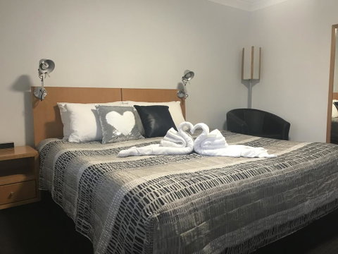 Culburra Beach Motel - ACT Tourism 2