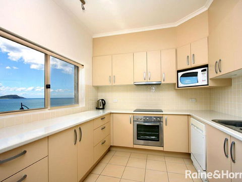 Cumbernauld #25 - 25/12 Terrigal Esp, Terrigal - ACT Tourism 1