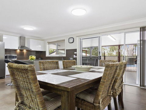 Currambene Cottage - All About Location - ACT Tourism 2