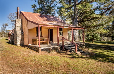 Currango Cottages - ACT Tourism 0