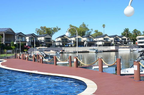Cypress Townhouse 21 - Mulwala - ACT Tourism 1