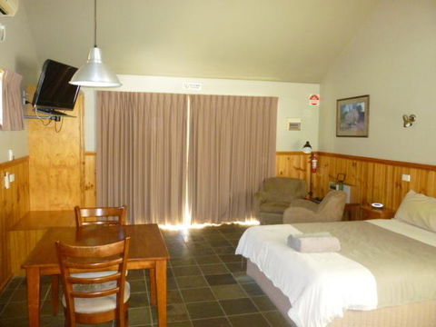 D'Altons Resort - ACT Tourism 3