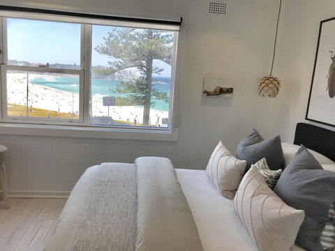 D'Luxe Designer Den Bondi-Ocean View Apartment - ACT Tourism 0