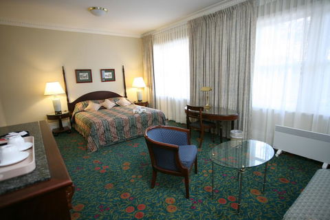Darcy's Hotel - ACT Tourism 1