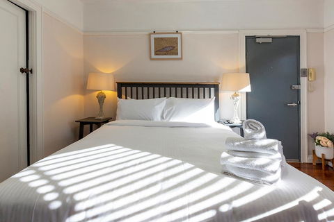 DARLINGHURST STUDIO // SHARED ROOFTOP SPACE - ACT Tourism 3