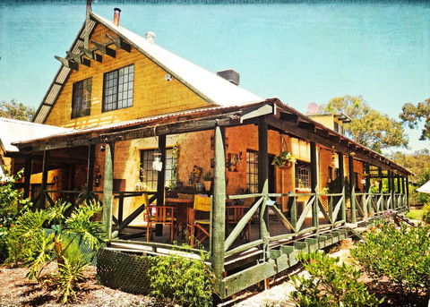 Darlington House - ACT Tourism 0