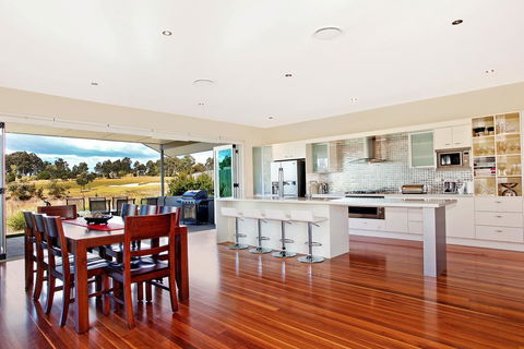 Dashaz Dream - ACT Tourism 0