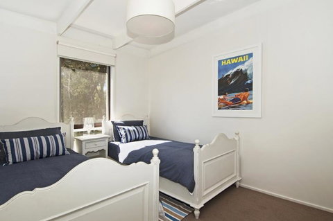 De Angelis Beach House - ACT Tourism 3