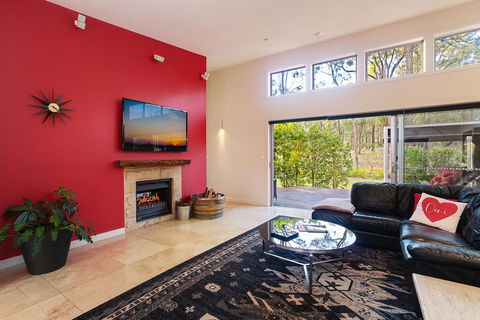 Deja Vu Estate - ACT Tourism 2