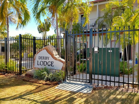 Derby Lodge Self Contained Apartments - ACT Tourism 2