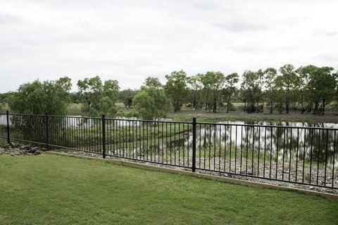 Direct Hotels - Villas On Rivergum - ACT Tourism 2