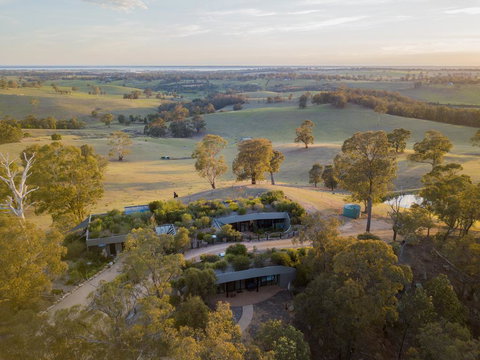 Down To Earth Farm Retreat - ACT Tourism 1