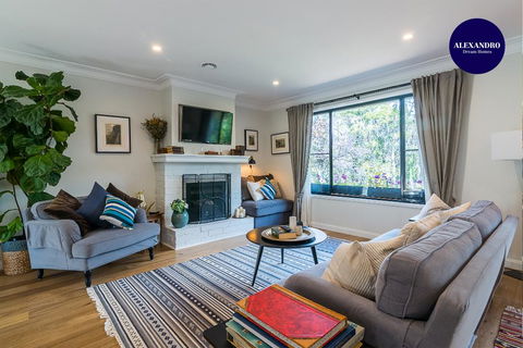 DREAMY BLACKHEATH MOUNTAIN ESCAPE - ACT Tourism 0