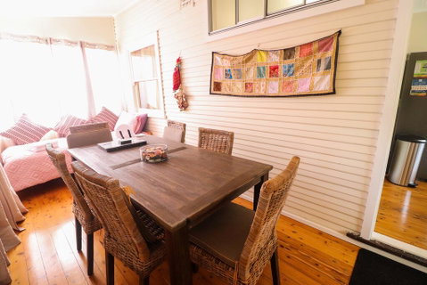 Driftwood At Blacksmiths - ACT Tourism 2
