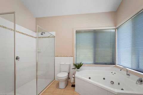 DRIFTWOOD VILLA - Free Wifi, Walk To Beach - ACT Tourism 2