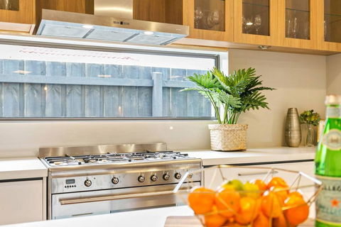 Dromana Beach House For Two Families. - ACT Tourism 2