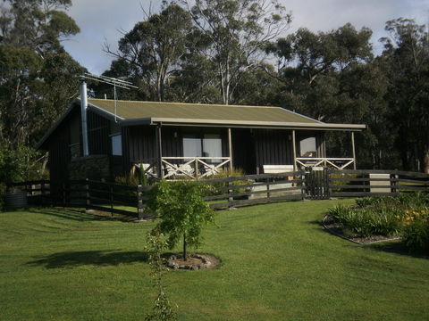 Duffy's Country Accommodation - ACT Tourism 0