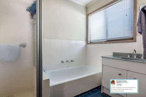 Eagle Bay Cottage - ACT Tourism 2