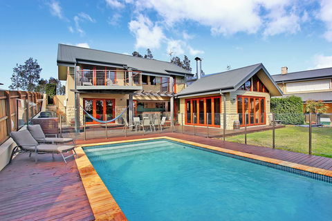 Eagles Landing - ACT Tourism 0