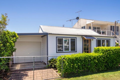 Echuca Bungalow - ACT Tourism 0