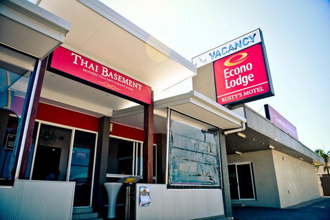 Econo Lodge Rusty's - ACT Tourism 1