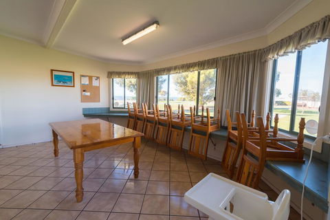 Edithburgh Caravan Park - ACT Tourism 2