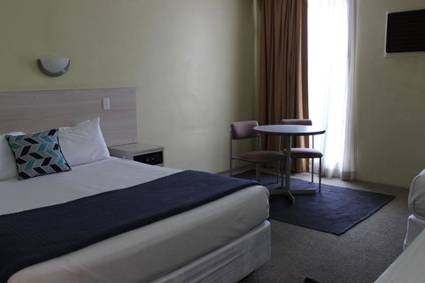 El Toro Motor Inn - ACT Tourism 1