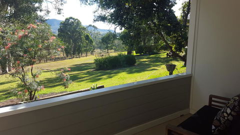 Elfin Hill Vineyard Accommodation - ACT Tourism 3