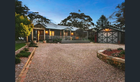 Elixir - Luxury On Acreage - ACT Tourism 1