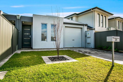 Ella House Adelaide - ACT Tourism 2