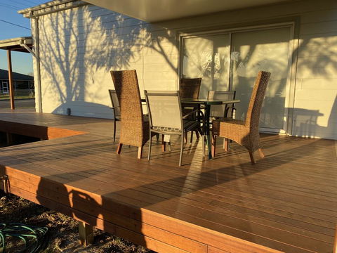 Ellalong Lagoon Home With A View - ACT Tourism 3