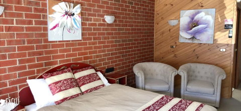 Elms Motor Inn - ACT Tourism 1