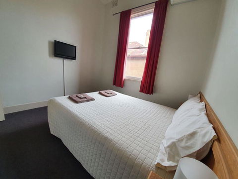 Empire Hotel Goulburn - ACT Tourism 1