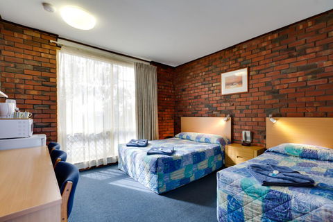 Enfield Motel - ACT Tourism 2