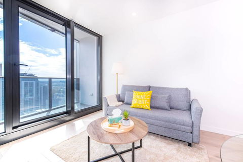 EQ Tower Luxury 1 Bedroom Central Melbourne - ACT Tourism 2