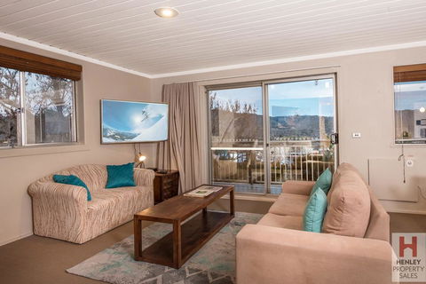 Erulisse-Spacious Townhouse With Magical Lake Views - ACT Tourism 0