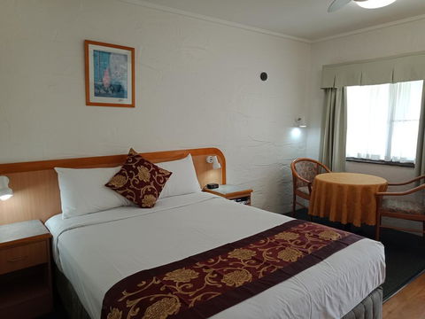 Espana Motel - ACT Tourism 0