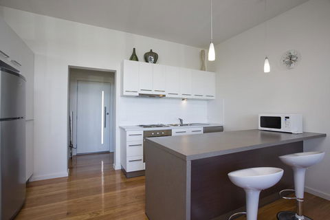 Exclusive Anglesea River Beach Apartment - ACT Tourism 1