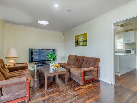 Exclusive Handy Holiday House - ACT Tourism 0